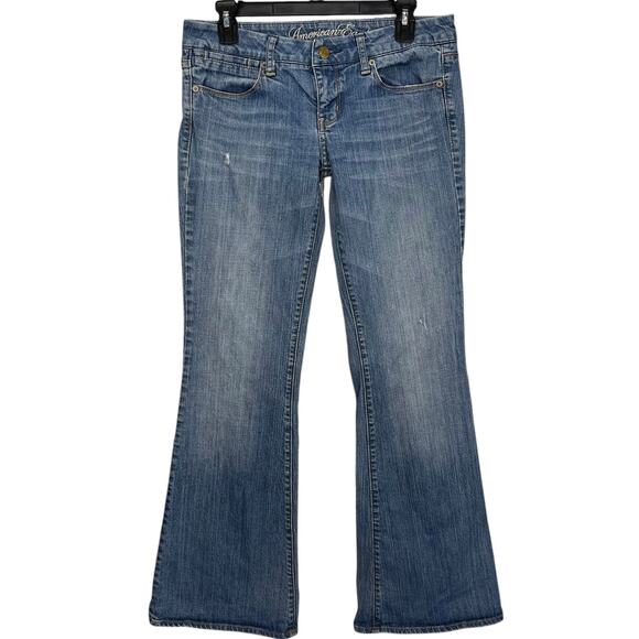 AMERICAN EAGLE Women's FLARE BOTTOM LOW RISE Jeans Blue MEDIUM WASH Size 6 - Picture 1 of 4